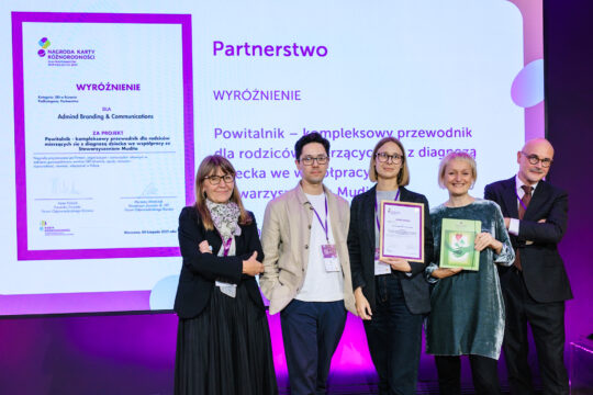 Czujemy dumę i wdzięczność, że „Powitalnik – kompleksowy przewodnik dla rodziców mierzących się z d...