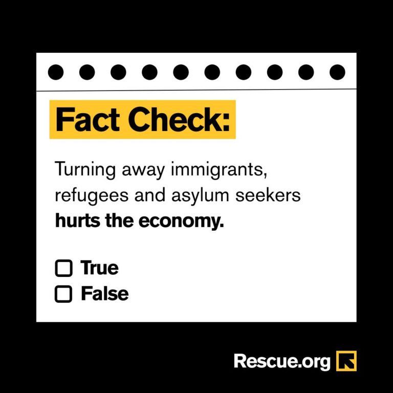 Dane są jasne: uchodźcy, osoby ubiegające się o azyl i imigranci wzmacniają amerykańską gospodarkę. Dlaczego więc...