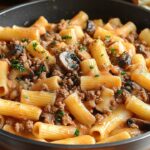 Dlaczego wszyscy uwielbiają ten kremowy makaron? Rigatoni z Wołowiną i Pieczarkami w 30 Minut