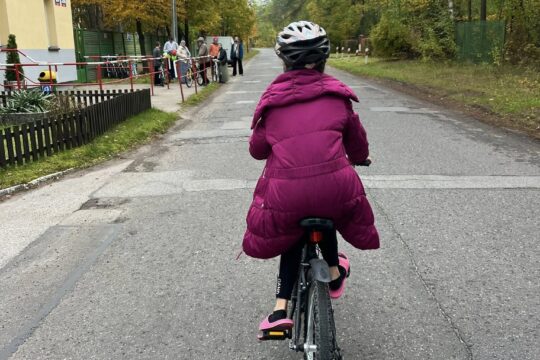 Dzięki nieocenionej pomocy Stowarzyszenia Mierz Wysoko, które prowadzi w Warszawie Otwarty Warsztat Rowerowy, ...