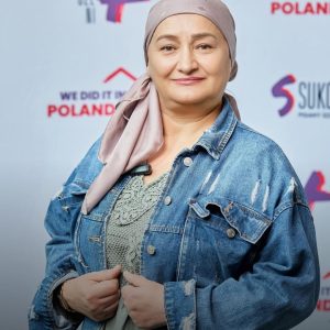 Gdy sama musiała zaczynać wszystko od nowa w obcym kraju, wiedziała, jak bardzo brakuje przestrzeni,...