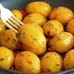 Gotuję takie ziemniaki codziennie! Łatwy, prosty i bardzo smaczny przepis!