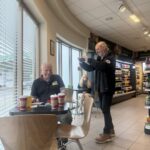 Jesteśmy w drodze do Charkowa z pomocą humanitarną i z Tomasz Schmidt Виктор Емельяненко Trzymajcie kciuki …...