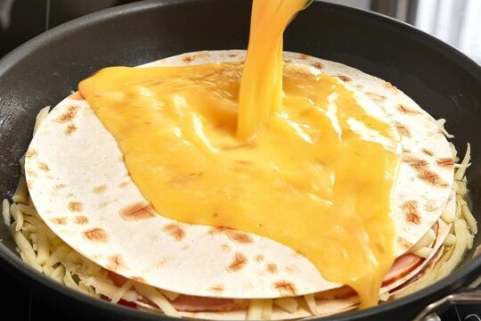 Masz w domu tortille i jajka? Gotuj szybko! Niesamowicie pyszne!