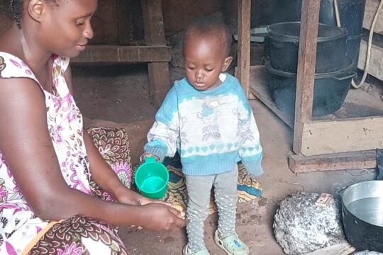 Nie mam wyboru - mówi Ange. – Nie dam rady pracować, bo nie mam możliwości zapisania dziecka do żłobka. Najwię...