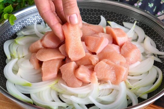 Szef kuchni nauczył mnie, jak prawidłowo gotować pierś z kurczaka! Proste, smaczne i bardzo zdrowe!