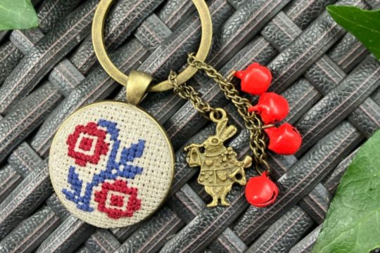 Szukasz drobnego upominku „na Mikołajki”, pod choinkę, dla nauczyciela, znajomej, do paczki prezentowej lub ja...