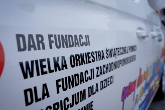 ud83dudc9a Dwa samochody podarowane przez WOu015aP, su0105 juu017c wykorzys...