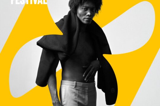 Benjamin Clementine, brytyjski wokalista, kompozytor i poeta zainauguruje 25 czerwca 2026 muzyczny p...