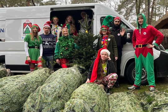 Co oznaczają świąteczne stroje na zdjęciach? Tylko jedno – akcja O Choinka! wyst...