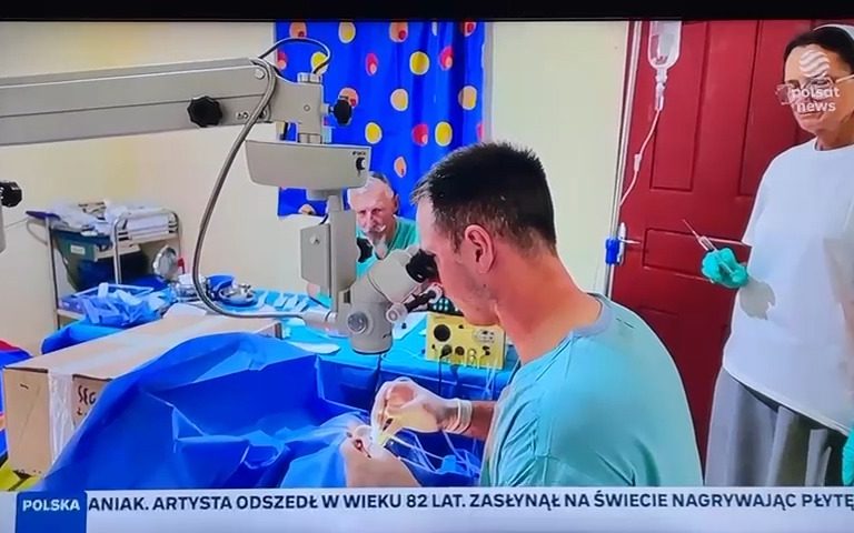 W ekstremalnych warunkach medycy Fundacji Redemptoris Missio przeprowadzili pona...